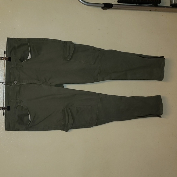 Levi's Pants - Levi's